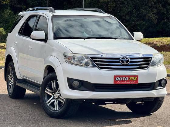 TOYOTA HILUX 2.7 SR 4X2 CD 16V FLEX 4P AUTOMÁTICO TOYOTA HILUX 2.7 SR 4X2 CD 16V FLEX 4P AUTOMÁTICO